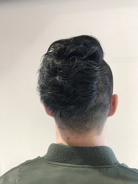 デイジー(daisy) アシンメトリー2ブロックショートスタイル