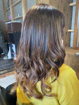 ベッツ(bets) セミロング