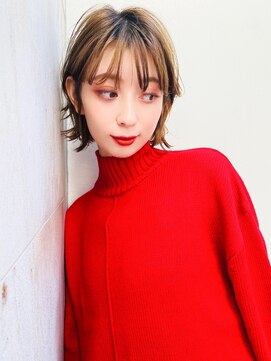 エイミー(Aimee) Aimee 町田　オリーブベージュ×外ハネショート