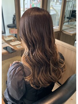 フェリア 池田(FERIA) イヤリングカラー/ベージュカラー/デザインカラー