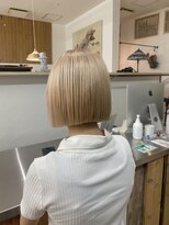 トラッキンアップザパス(TRUCKIN UP THE PATH) 外国人風ブロンドカラー