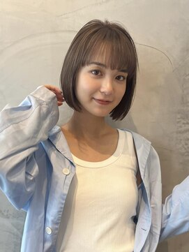 ヒュージ 三軒茶屋(huge) ナチュラルボブ/くびレイヤー/前髪/グレージュ