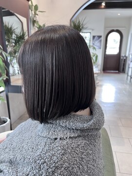 ヴィアンカ(Vianca) ラベンダーグレージュ×内巻きボブ