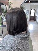 ラベンダーグレージュ×内巻きボブ