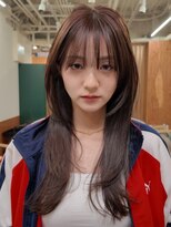 ノイカーム(noi Calm)&nbsp;顔周りレイヤーカットくびれヘアミルクティーベージュカラー