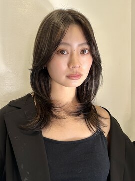 アビー 鎌倉(ABBEY) くびれ感がかわいい!ワンカールミディアムレイヤー