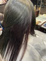 キャラ 池袋本店(CHARA) ブリーチ無し。マゼンタインナーカラー【池袋/ウルフ/大村】