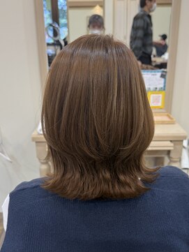 アルターリール(aL ter Rire) イメチェン/ホワイトブロンド/外ハネボブ/ワイドバング/杉田花乃