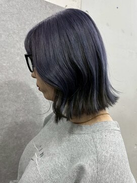 イリ 心斎橋(ili) インナーカラーミルクティーベージュレイヤーカット