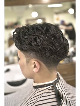 ザチョップショップ キチジョウジ(THE CHOP SHOP KICHIJOJI) メンズパーマ テーパーフェード