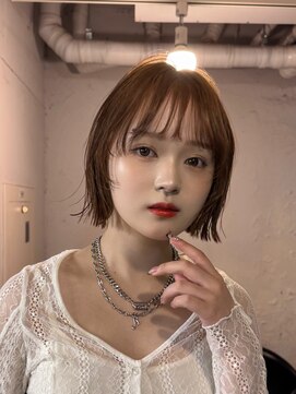 ファルベ(Farbe) ミニウルフ オレンジ 艶カラー 小顔カット ワイドバング