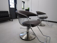 セット面2席の小型サロン。マンツーマンで施術します。