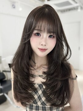 ヨロ 上野(YOLO) ハイライトカラーミルクティーベージュレイヤーカット