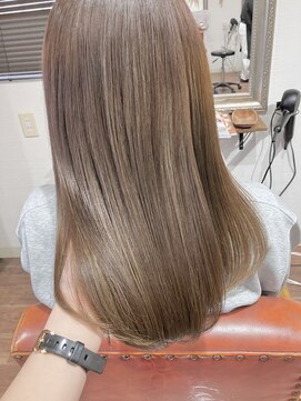ヘアメイク アンフィ(amphi) 矯正毛でも沈まないベージュカラー ..~*＊.