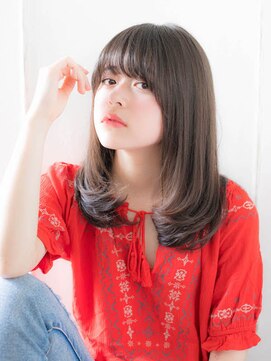 ルティア(Lutia) グラマラスカール　ブルージュ　小顔バング