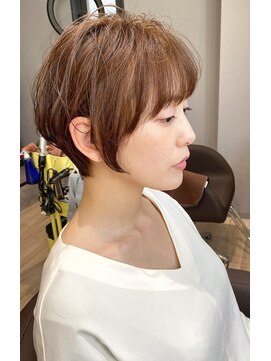 キートス(Kiitos) kiitos西梅田【大人可愛い】コンパクトショート