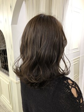 ヘアアンドメイクグラチア(HAIR and MAKE GRATIAE) アッシュベージュ♪