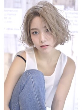 ラべリー 池袋(LOVELEY) ブロンドベージュ　ヘアカラー　【池袋】