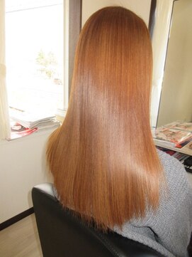 コアフィールフィス(COIFFURE fils) 【M3D見附今町】ロングストレート