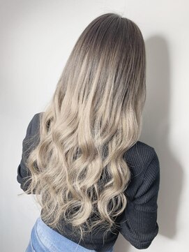 ニーナ ヴィジョン(NINA visioN) ＃プルエクステ＃グラデーション