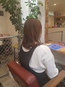 ナチュラルリズム ミディアムボブ