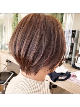 アローズソワン(HELLO'S SOIN) あざかわショートボブ.  6/4