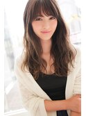 ゆるふわロングで小顔ヘア