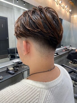 エフエム 明大前(FM) バーバー　センターパート/フェードカット/シチサン/