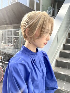 ヌード(NUDE) NUDE 10代20代30代ウザバング マニッシュショート耳だしショート