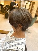 ショート×白髪ぼかしハイライト