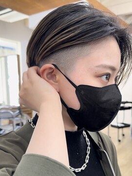 シャロン(SHARON) 【SHARON 原宿】20代30代40代 ツーブロック ハンサムショート