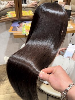 レガーロ(RegaLo)の写真/【大道/髪質改善】従来の縮毛の常識を変えた思わず触れたくなる、柔らか質感の自然な髪質改善ストレート