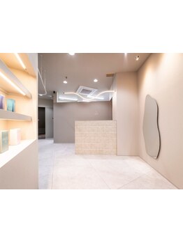 プライベート空間☆周りの目を気にせず、ゆったりとした時間をお過ごしください！【髪質改善/縮毛矯正】