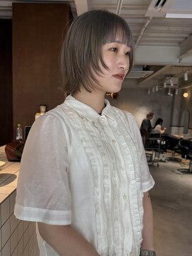 ミュー(miμ) グレージュカラー(ダブルカラー)