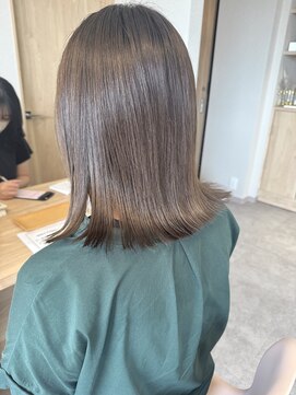 カナリーバイマカロア(CANARY by Makaloa) 切りっぱなしボブ/透明感カラー