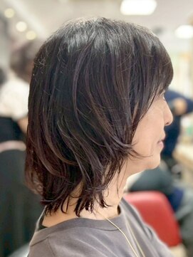 ヘアークリアー 春日部 ミセス おしゃれな大人のミディアムウルフスタイル