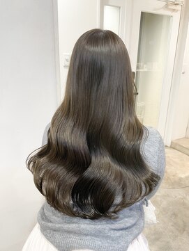 レア 表参道(L'ea) 黒髪 クラゲヘアー オリーブグレー 小顔 ココアベージュ