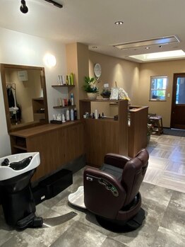 ワイズヘアー ナガサキ(Y's hair nagasaki)の写真/2席のみのプライベートサロンなのでお悩みも相談しやすい♪あなたの魅力を最大限に引き出します!