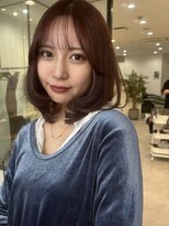 ソラ 表参道(SORA) 【MOMONE】ミディアムレイヤーワンカールレイヤーボルドーカラー