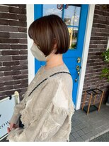 アズグロウ エクラ(AS GROW 'eclat) 前下がり丸みショートボブ