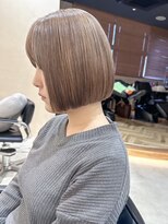 ヒビヲ 天神警固(HIBIO)&nbsp;ショートボブ切りっぱなしボブタッセルボブブリーチダブルカラー