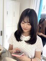 エラ(ELLA)&nbsp;ミディアムレイヤーカット