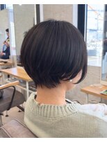 プラスイズム ヴェレン(PLUSISM Velen) 黒髪ハンサムな丸みショート