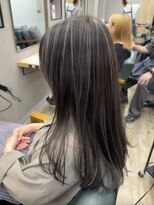 リベストバイジェービー 稲毛(li best. byjb) ワンホンレイヤー/ミルクティーブロンド/ダークブルー/稲毛