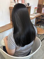 ヘアーアイストゥーレ(HAIR ICI TRE) 透明感オリーブ秋冬カラーブリーチなしカラー担当渡辺聖