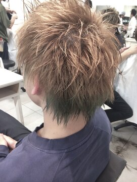 ペネロープ(Penelope) ベージュ×グリーンショート