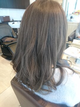 ウィービーパセリ atre川越店(WE BE PARSLEY) 赤みを抑えた透明感ヘアカラー 【担当 木村 沙織】