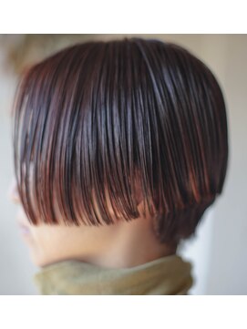 フクタ フロムヘアー(HUKUTA from hair) オレンジ系カラーのラインボブ