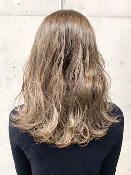 アイティー バイ アルバム 中野店(IT by ALBUM) ミルクティーベージュ_ローライトスリークボブ_ba288522