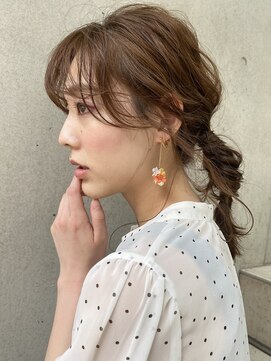 ゼンコー キチジョウジ シェール(ZENKO KICHIJOJI chere) サイドバングで小顔なアレンジスタイル